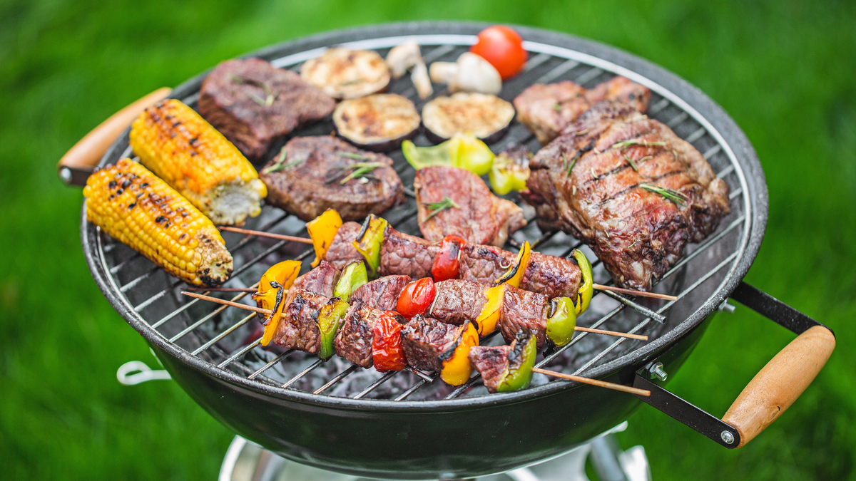 Come accendere il barbecue da vero maestro della brace